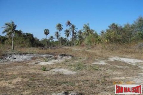 Terreno 3200 m2 en Hua Hin, Tailandia № 202506 - foto 2