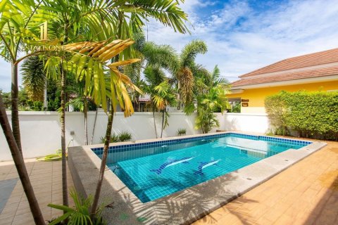 Casa de 4 dormitorios en Hua Hin, Tailandia № 220548 - foto 4