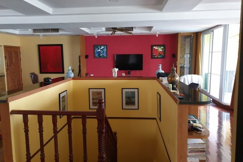 Condominio de 3 dormitorios en Bangkok, Tailandia № 143542 - foto 15