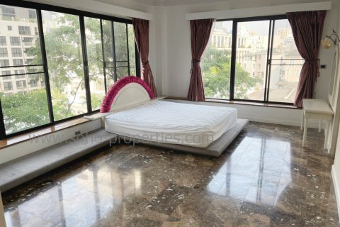 Condominio de 3 dormitorios en Bangkok, Tailandia № 143546 - foto 12