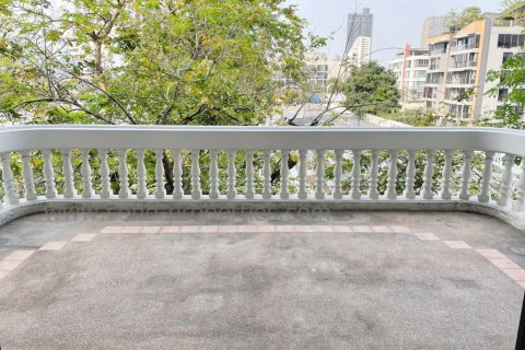 Condominio de 3 dormitorios en Bangkok, Tailandia № 143546 - foto 15