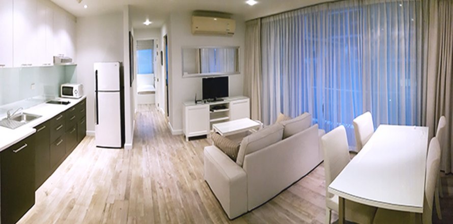 Condominio de 2 dormitorios en Phra Khanong, Bangkok, Tailandia № 143543