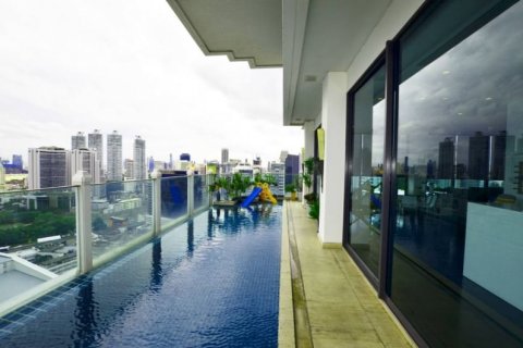 Condominio de 3 dormitorios en Bangkok, Tailandia № 143544 - foto 14