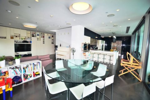 Condominio de 3 dormitorios en Bangkok, Tailandia № 143544 - foto 10