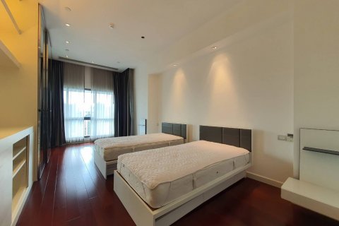 Condominio de 3 dormitorios en Bangkok, Tailandia № 143541 - foto 14