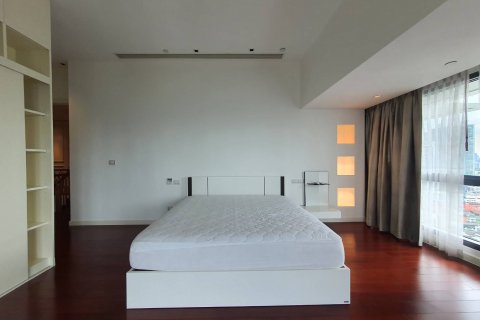Condominio de 3 dormitorios en Bangkok, Tailandia № 143541 - foto 10