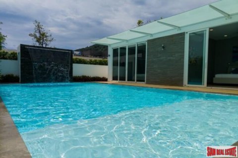 Chalet de 4 dormitorios en Rawai, Tailandia № 203029 - foto 4