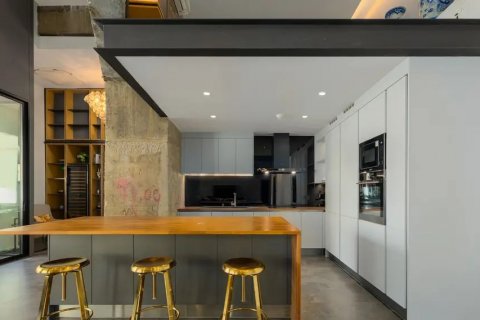 Condominio de 3 dormitorios en Bangkok, Tailandia № 143082 - foto 11