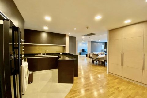 Condominio de 2 dormitorios en Sathon, Bangkok, Tailandia № 143084 - foto 4