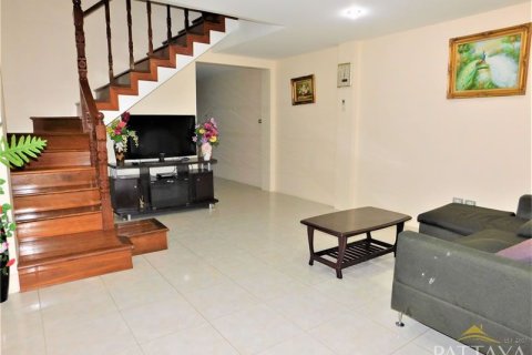 Casa de 2 dormitorios en Pattaya, Tailandia № 204542 - foto 2