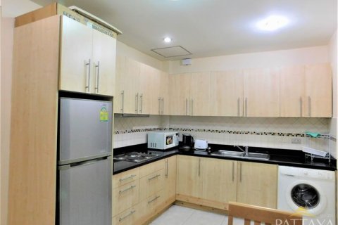 Casa de 2 dormitorios en Pattaya, Tailandia № 204542 - foto 4