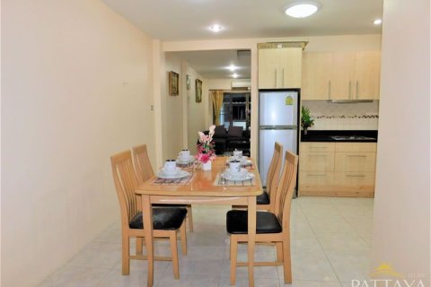 Casa de 2 dormitorios en Pattaya, Tailandia № 204542 - foto 5