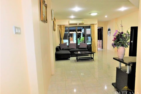 Casa de 2 dormitorios en Pattaya, Tailandia № 204542 - foto 8