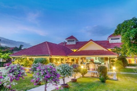 Casa de 2 dormitorios en Pattaya, Tailandia № 204539 - foto 15