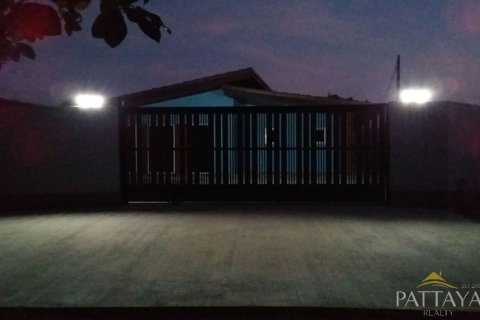 Casa de 2 dormitorios en Pattaya, Tailandia № 204541 - foto 2