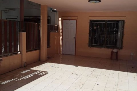 Casa de 2 dormitorios en Pattaya, Tailandia № 204543 - foto 3
