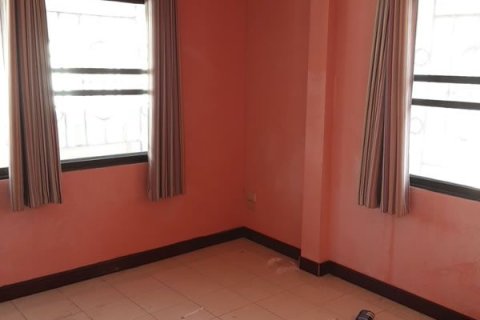 Casa de 2 dormitorios en Pattaya, Tailandia № 204543 - foto 16