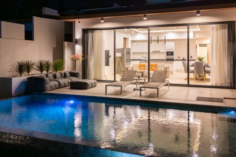 Chalet de 3 dormitorios en Ko Samui, Tailandia № 167343 - foto 11