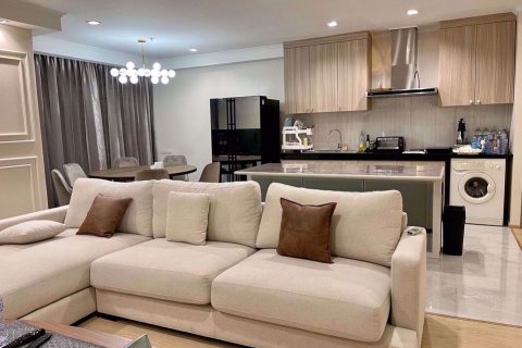 Condo in Bangkok, Thailand, 3 bedrooms in Noble Remix № 51123