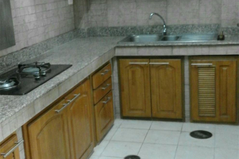 Adosado de 3 dormitorios en Bangkok, Tailandia № 189708 - foto 3