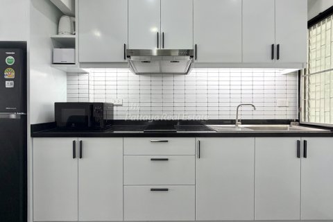 Studio in the Condo in Bang Lamung, Thailand  № 233923