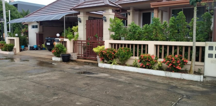 Casa de 3 dormitorios en Pattaya, Tailandia № 170907