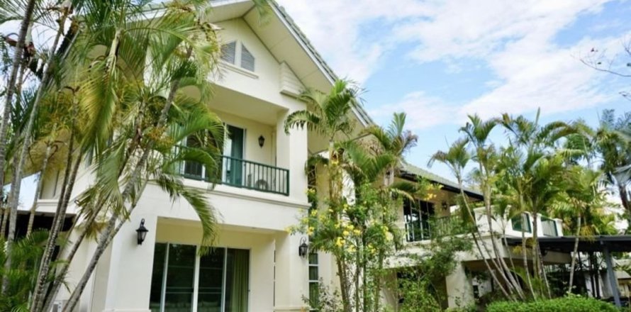 Casa de 4 dormitorios en Chiang Mai, Tailandia № 160109