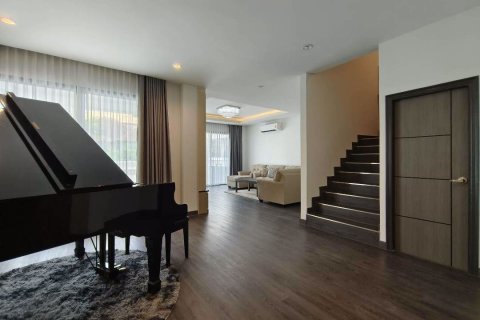 Maison à Watthana, Bangkok, Thaïlande 4 chambres № 67798 - photo 7