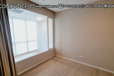 Condo in Watthana, Bangkok, Thailand, 2 bedrooms  № 201081 - photo 6