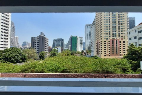 Condo à Khlong Toei, Bangkok, Thaïlande, 2 chambres  № 201079 - photo 7