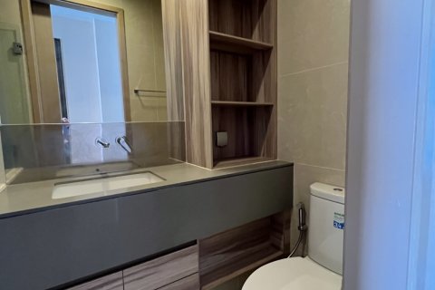 Condo in Watthana, Bangkok, Thailand, 1 bedroom  № 201084 - photo 3