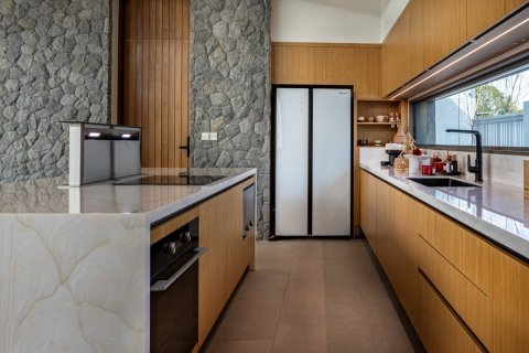 Chalet de 3 dormitorios en Layan Beach, Tailandia № 74273 - foto 15
