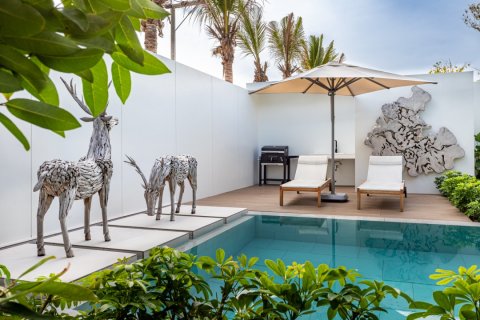 Chalet de 3 dormitorios en Layan Beach, Tailandia № 74273 - foto 16