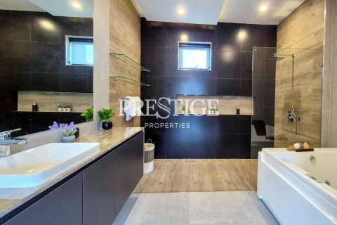 Дом в Паттайе, Таиланд с 56 спальнями № 198092 - фото 10