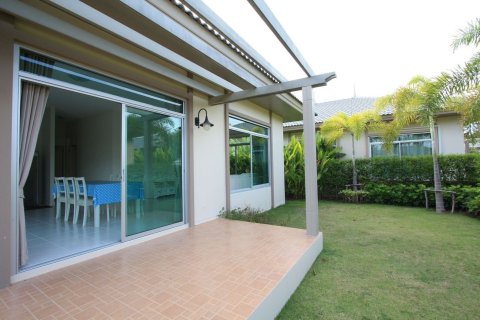 Casa de 2 dormitorios en Cha-am, Tailandia № 170837 - foto 11