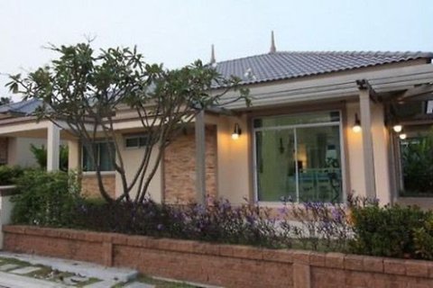 Casa de 2 dormitorios en Cha-am, Tailandia № 170837 - foto 3