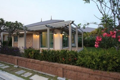 Casa de 2 dormitorios en Cha-am, Tailandia № 170837 - foto 2