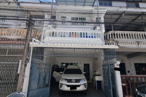 Reihenhaus in Huai Khwang, Bangkok, Thailand 4 Schlafzimmer № 170840