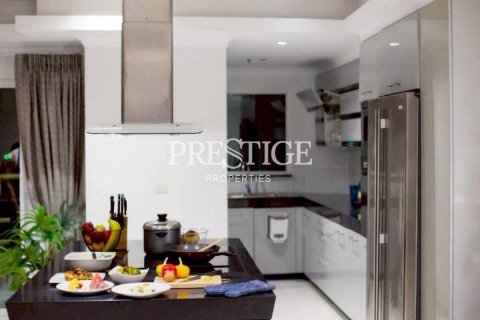 Condo à Pattaya, Thaïlande, 2 chambres  № 197990 - photo 6