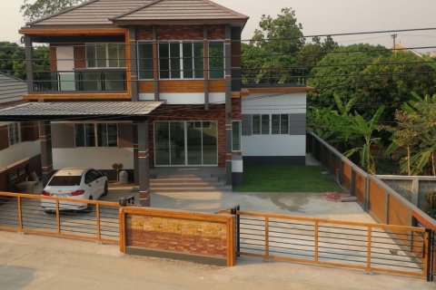 Duplex à San Sai, Thaïlande 3 chambres № 156165