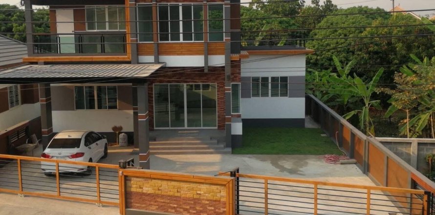 Duplex à San Sai, Thaïlande 3 chambres № 156165