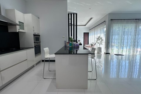 Chalet de 3 dormitorios en Phuket, Tailandia № 156163 - foto 27