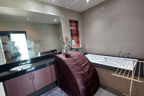 Chalet de 3 dormitorios en Phuket, Tailandia № 156163 - foto 10