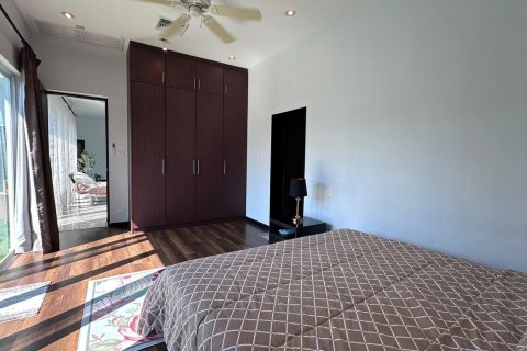Chalet de 3 dormitorios en Phuket, Tailandia № 156163 - foto 23