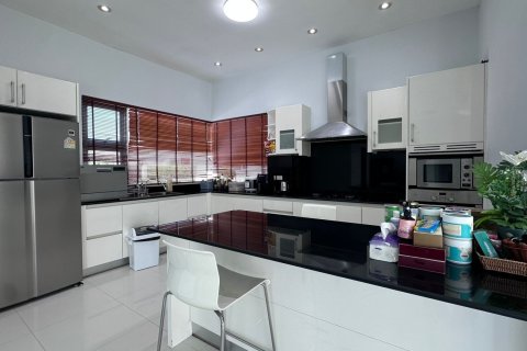 Chalet de 3 dormitorios en Phuket, Tailandia № 156163 - foto 15