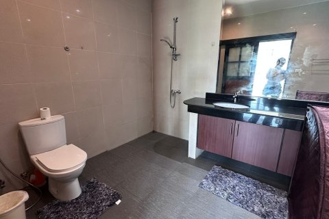 Chalet de 3 dormitorios en Phuket, Tailandia № 156163 - foto 11