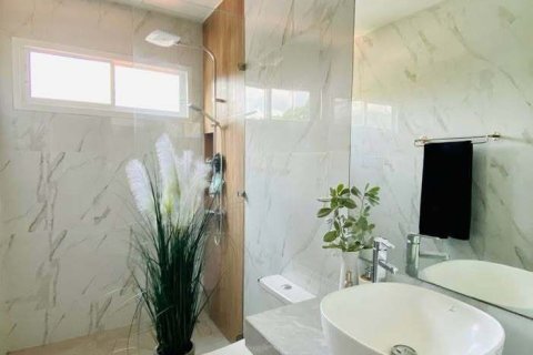 Chalet de 3 dormitorios en Phuket, Tailandia № 168891 - foto 14