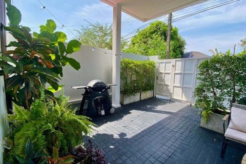 Chalet de 3 dormitorios en Phuket, Tailandia № 168891 - foto 18
