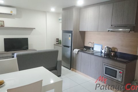 Condominio de 2 dormitorios en Jomtien Beach, Pattaya, Tailandia № 32176