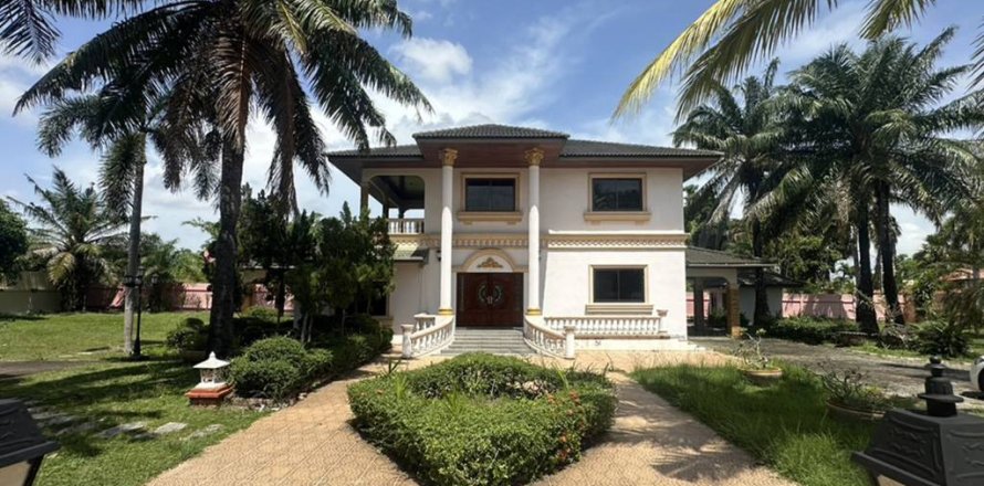 Chalet de 4 dormitorios en Pattaya, Tailandia № 146711